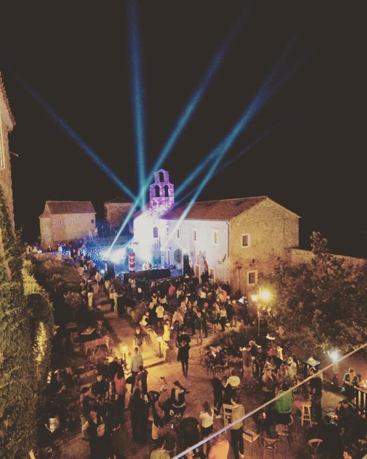 Freedom Hostel Budva Exterior photo